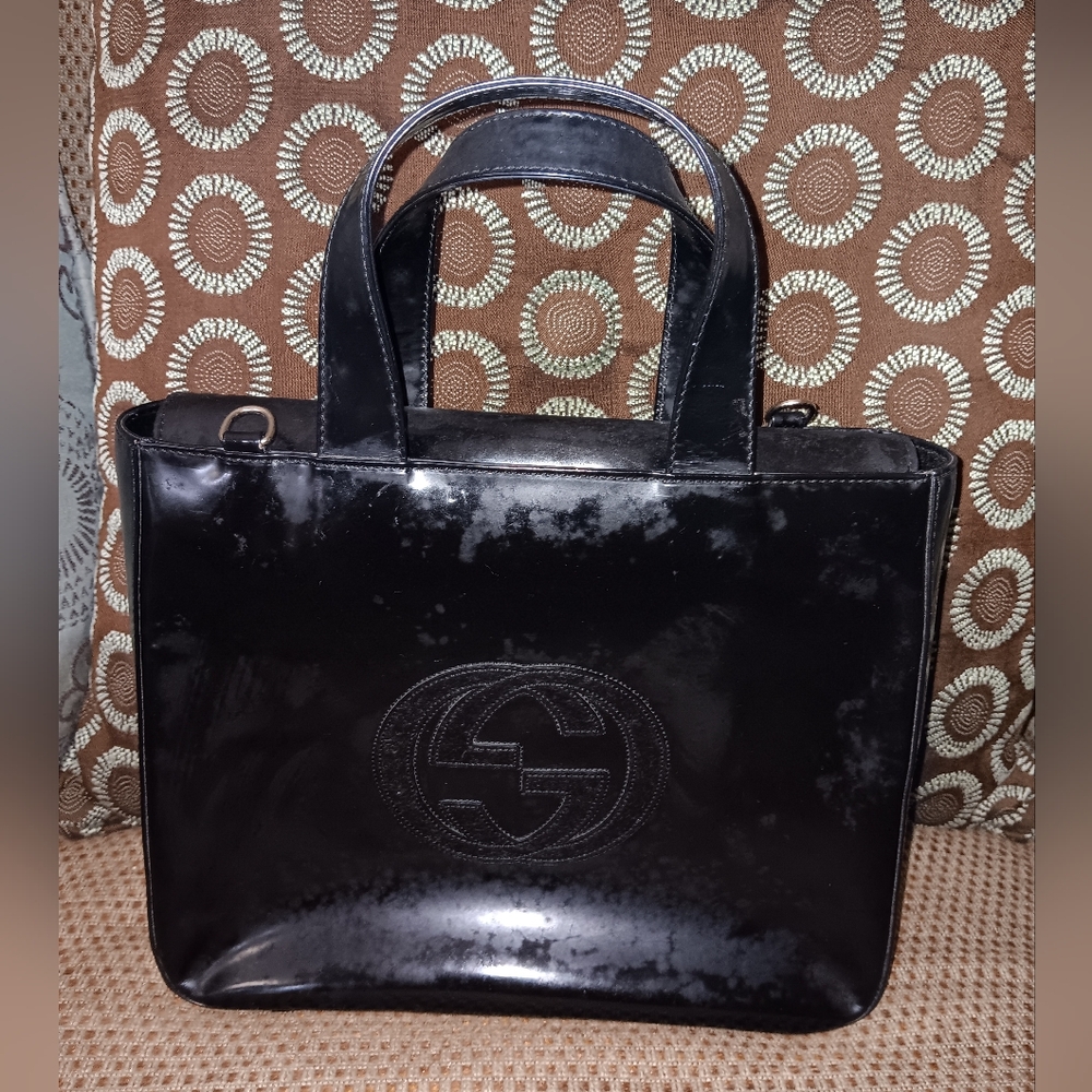 Gucci Vintage Patent Leather Bag with strap preloved condition Every Day Classic